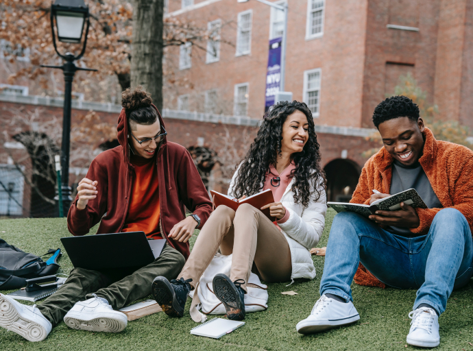 ¿Cómo crear un colchón a la hora de realizar pagos de educación en el exterior?