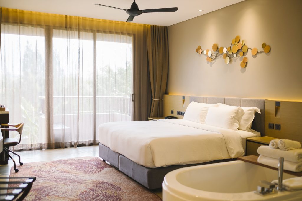westernunion_airbnb 4